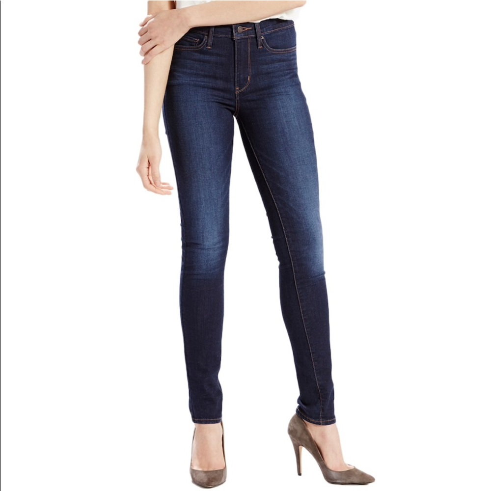 Levi’s Slimming Skinny Jeans